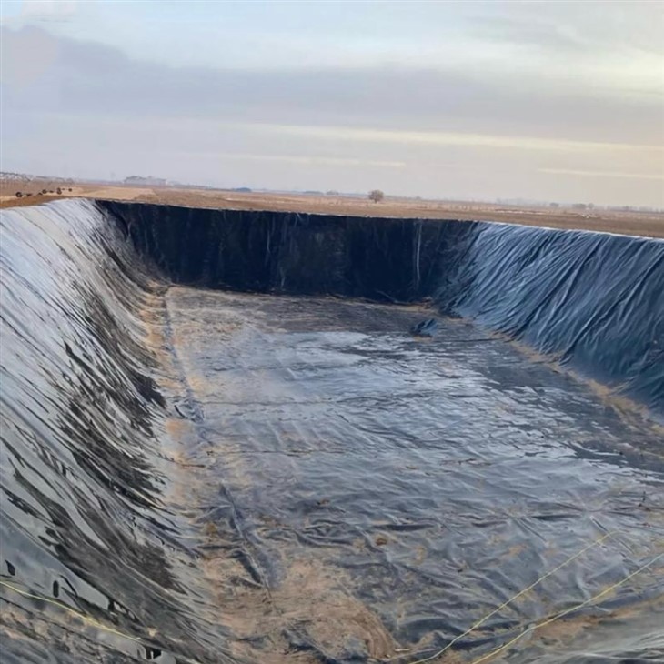 HDPE Geomembrane For Landfills, Fish Farms, Mining & Reservoirs – Available in 0.5mm, 1mm, 1.5mm, 2mm Thicknesses